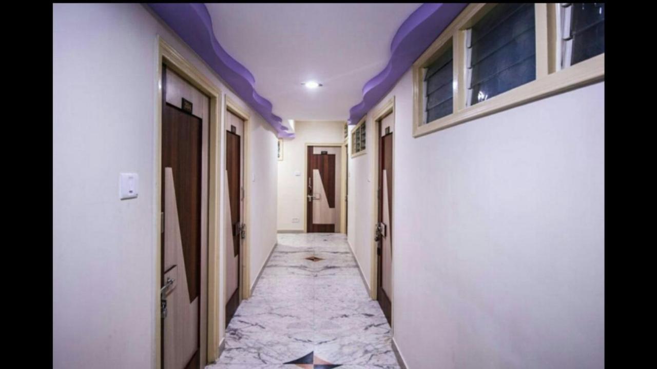 Hotel Honey Bunny อาเมดาบัด ภายนอก รูปภาพ