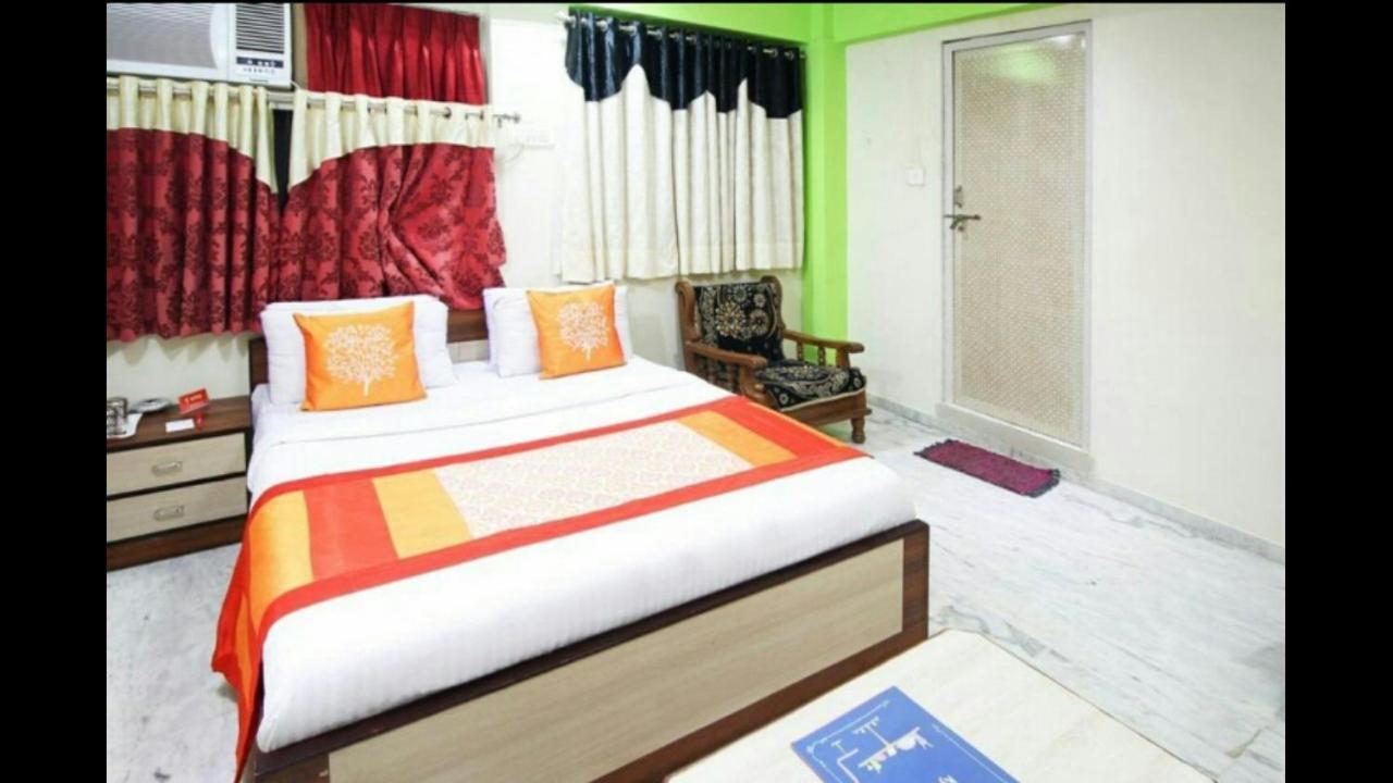 Hotel Honey Bunny อาเมดาบัด ภายนอก รูปภาพ